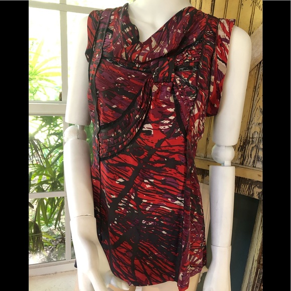 BCBGMaxAzria Tops - BCBG Sexy sleeveless blouse red and black women’s top size small